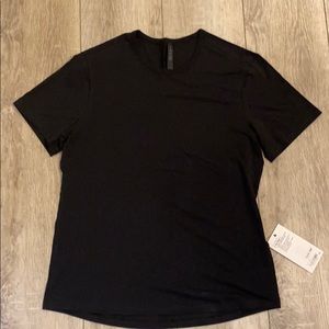 Men’s Lululemon TShirt size XL